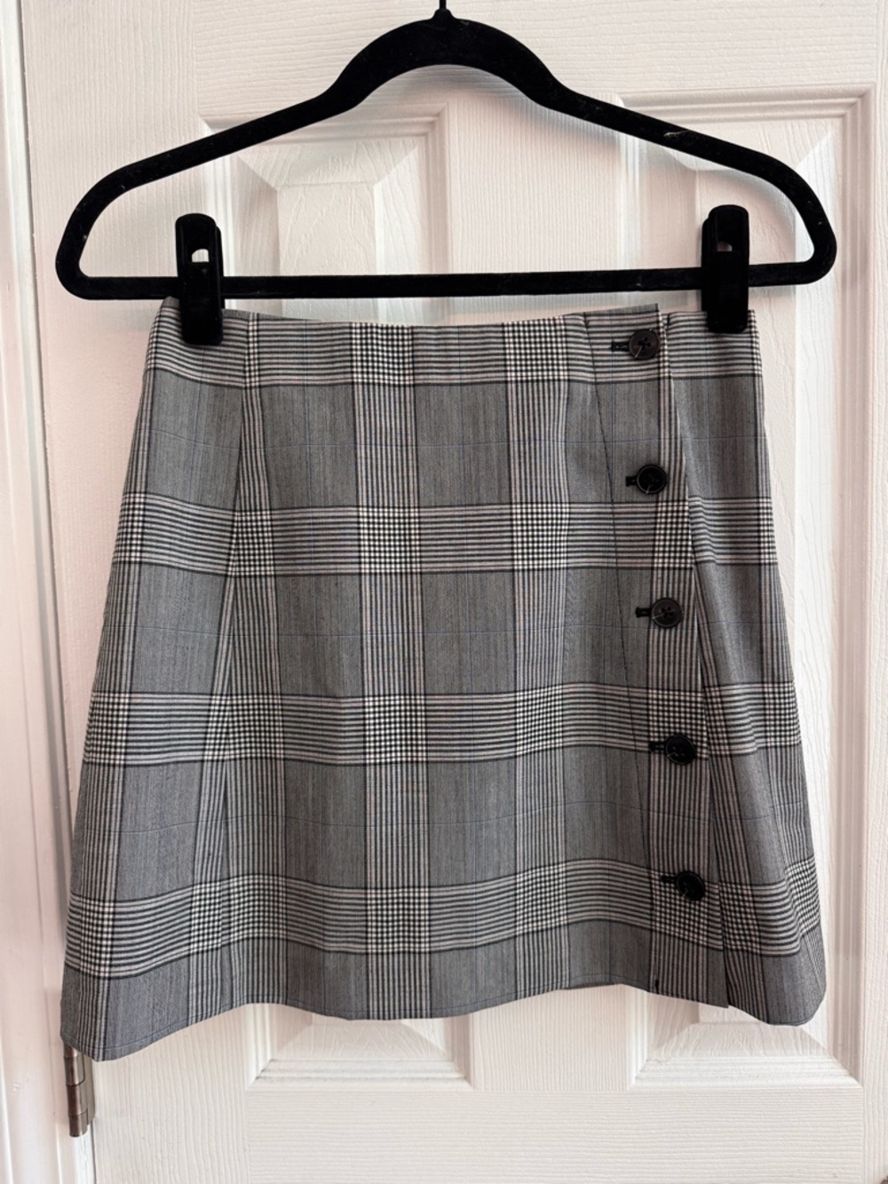 SUNDAY BEST • ARITZIA Wool Blend Plaid Skirt w/ Buttons Size 6